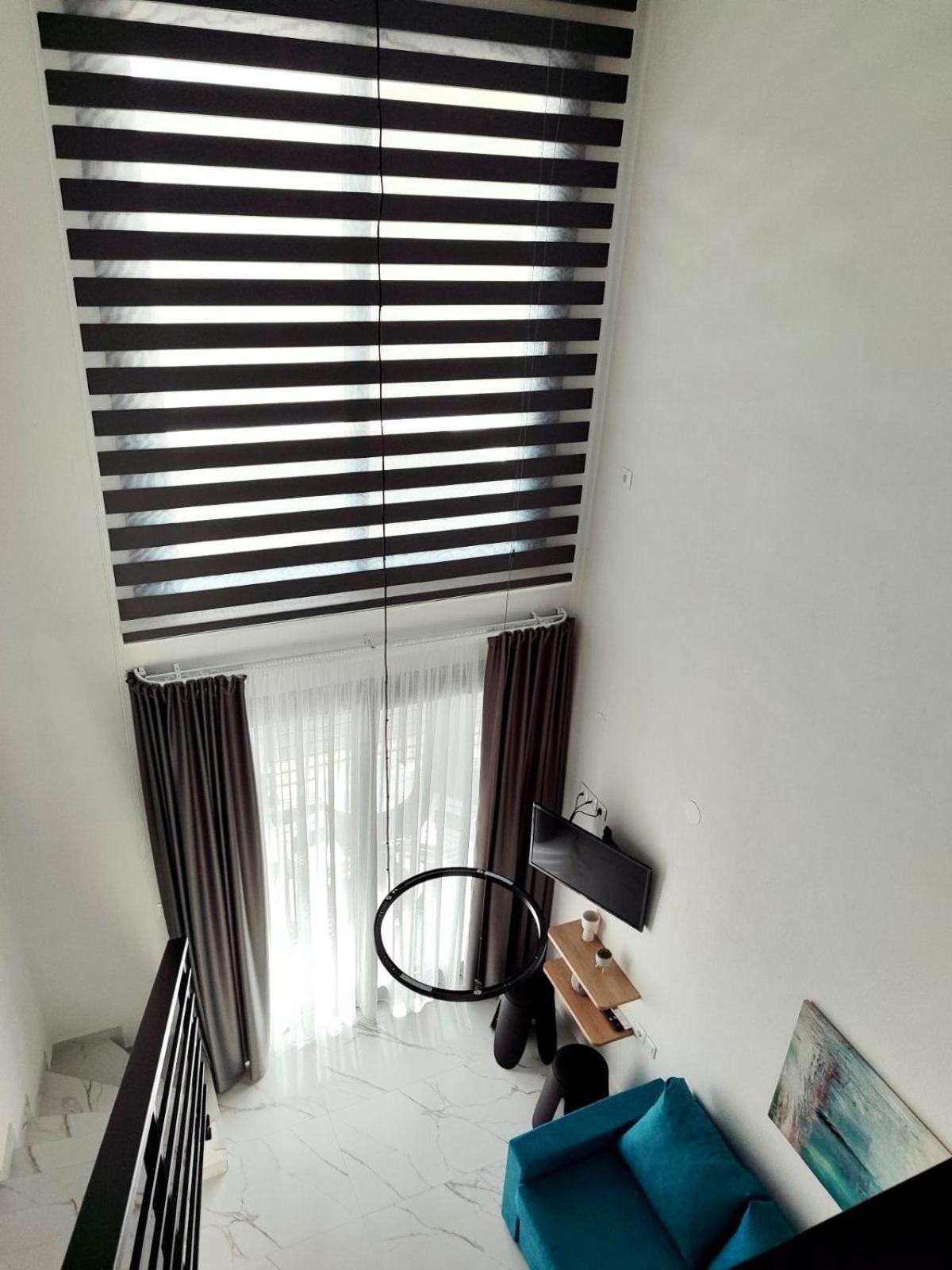 Four Shades Luxury Suites サルティ エクステリア 写真