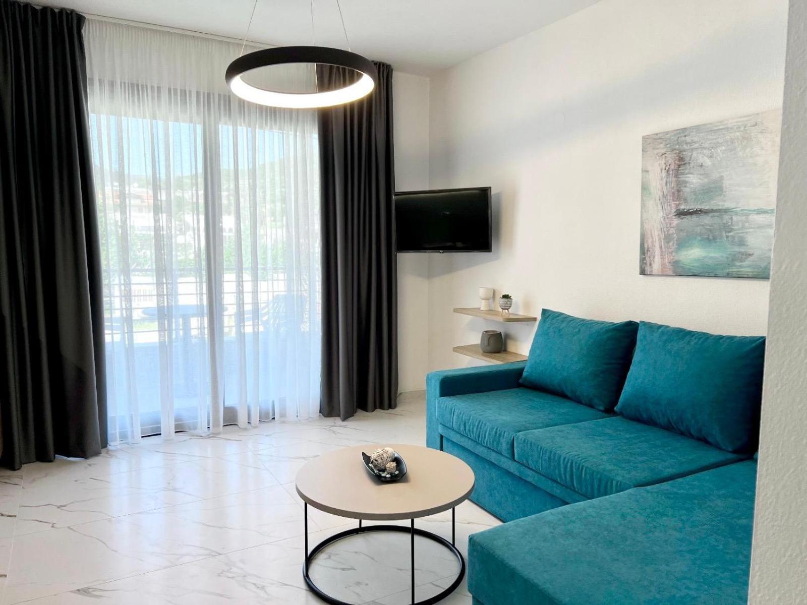 Four Shades Luxury Suites サルティ エクステリア 写真